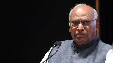 'बजट में महंगाई को कंट्रोल करने का कोई समाधान नहीं...', खरगे बोले- मोदी सरकार के पास नए आइडिया हो गए खत्म