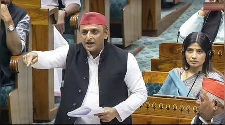 'आओ उनसे कुछ जमीनी बात करें', US ट्रेड डील पर शायराना अंदाज में मोदी सरकार पर हमलावर हुए अखिलेश