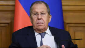 रूसी तेल न खरीदने के लिए भारत पर दबाव डाल रहा अमेरिका ट्रेड डील के बाद ट्रंप पर रूस का हमला