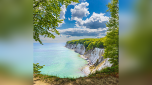 जर्मनी का रूगेन द्वीप क्यों कहलाता है विंटर वंडरलैंड माइनस तापमान में भी लगती है घुमक्कड़ों की भीड़