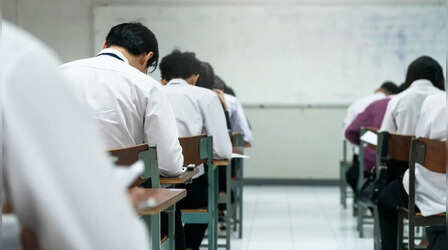 UP Board Exams 2026: यूपी बोर्ड परीक्षा में पहले दिन 3 लाख से ज्यादा छात्रों ने छोड़ा एग्‍जाम, सबसे ज्‍यादा इस जिले से