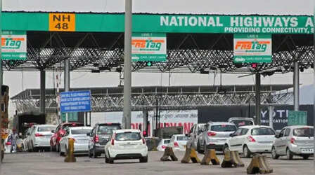 Toll Tax Refund: FASTag अकाउंट करते रहें चेक, इन लोगों को वापस मिलेगा टोल पर कटा पैसा