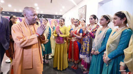CM Yogi Japan Visit: टोक्यो में उमड़ा अपनापन, प्रवासी भारतीयों ने सीएम योगी का किया 'जोरदार स्वागत'-Video