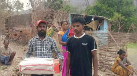 अस्पताल ने एम्बुलेंस देने से किया मना तो मृत नवजात को बॉक्स में घर लेकर पहुंचा शख्स, झारखंड सरकार ने दिए जांच के आदेश