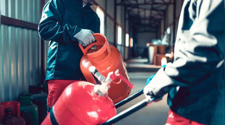 LPG संकट के बीच सरकार का बड़ा एक्शन! अब इन लोगों को नहीं मिलेगा गैस सिलेंडर