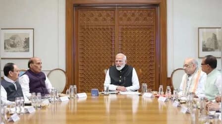 पश्चिम एशिया युद्ध के बीच PM मोदी ने की उच्च-स्तरीय बैठक, समस्याओं से निपटने के लिए बनाया एक्शन प्लान