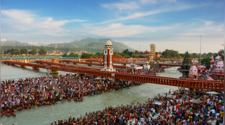 Haridwar: गंगा में अचानक बढ़े जलस्तर ने बढ़ाई मुश्किलें, कबीर कुटीर घाट पर टापू में फंसे 21 लोगों की इस तरह बची जान