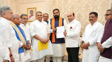 बिहार में NDA ने पेश किया सरकार बनाने का दावा, कल 11 बजे सम्राट चौधरी लेंगे CM पद की शपथ; ये होंगे डिप्टी सीएम