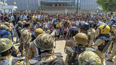 Noida Protest: नोएडा में हिंसा के पीछे कौन? यूपी सरकार का बड़ा खुलासा; 66 में से 45 आरोपी मजदूर नहीं