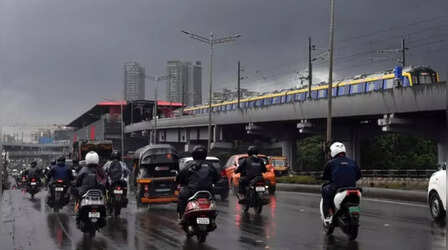 Mumbai Weather: झमाझम बारिश, गरज चमक और तेज हवाओं का अलर्ट