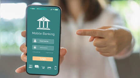कहीं कोई और तो नहीं चला रहा आपका Mobile Banking? ऐसे चेक करें दूसरे डिवाइस का एक्सेस