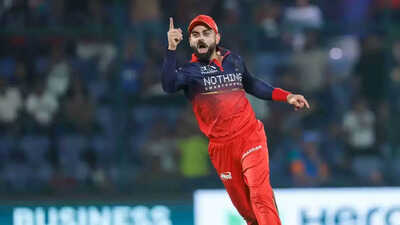 DC vs RCB Highlights: विराट की ऐतिहासिक पारी से बेंगलुरु ने दिल्ली को 9 विकेट से रौंदा