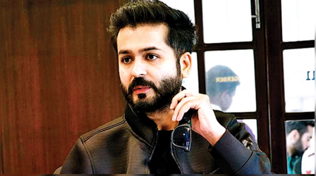 बॉम्बे हाई कोर्ट ने बंद किया Aditya Dhar का मानहानि का मुकदमा, निर्माता संतोष कुमार ने 'चोर' कहने पर मांगी माफी