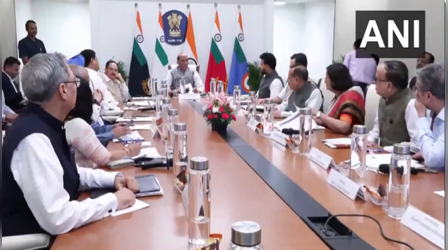 पश्चिम एशिया संकट पर IGoM की बैठक, राजनाथ सिंह समेत कई केंद्रीय मंत्री हुए शामिल, जानिए किन मुद्दों पर हुई चर्चा