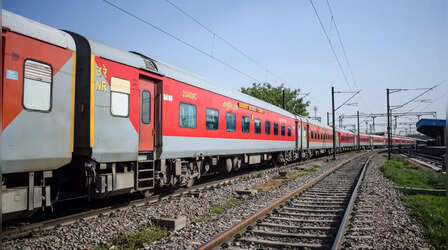 Train में RAC टिकट वालों को कैसे मिलती है सीट; समझें पूरी प्रक्रिया
