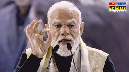 पीएम मोदी की पेट्रोल-डीजल बचाने की अपील का नेताओं पर नहीं दिख रहा असर, बड़े-बड़े काफिलों पर उठे सवाल
