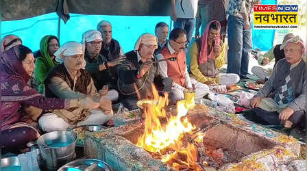 जम्मू-कश्मीर के नंद किशोर मंदिर में 35 साल बाद हुई पूजा-पाठ, कश्मीरी पंडितों ने किया हवन और प्रार्थना