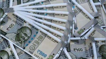PPF vs SIP: हर महीने 2000 रुपये बचाकर कितना फंड होगा तैयार; समझें 30 साल का पूरा गणित