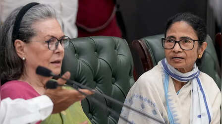 'Mamata Banerjee के पास एक ही रास्ता, TMC का कांग्रेस में विलय करा दें'