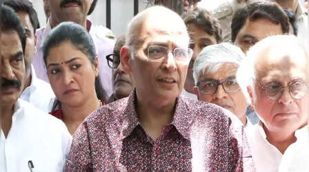'अनुचित-अवैध है नटराजन का पर्चा खारिज करने वाला फैसला' EC से मिले कांग्रेस नेता, आदेश निरस्त करने की अपील