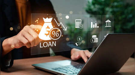 कर्ज के दलदल में न फंस जाएं आप! एक Loan को चुकाने के लिए दूसरा लोन लेना चाहिए या नहीं