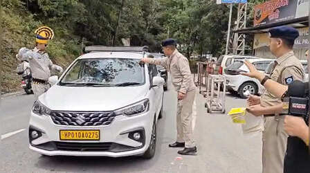 Shimla Traffic: हजारों वाहनों की एंट्री से शिमला में लंबा ट्रैफिक जाम, पुलिस ने लागू किया खास प्लान