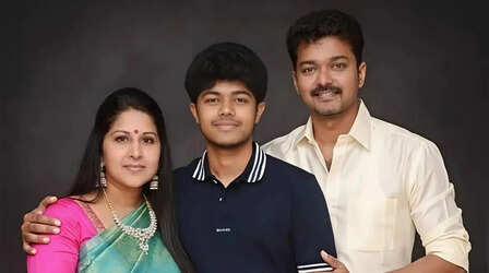 पत्नी से बिगड़े रिश्ते ठीक करेंगे Thalapathy Vijay ? कोर्ट की सुनवाई से पहले संगीता संग घंटों हुई बंद कमरे में बात