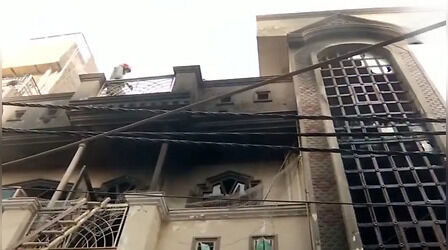 Delhi Fire: दिल्ली के शाहदरा में भीषण आग से हड़कंप! बिहारी कॉलोनी के एक घर में भड़कीं लपटें, मौके पर दमकल की 6 गाड़ियां