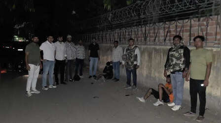 Delhi Encounter: लाजपत नगर में देर रात एनकाउंटर, 113 मुकदमों वाला अपराधी दबोचा गया; साथी भी गिरफ्तार