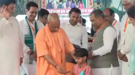 CM योगी ने किया स्कूल चलो अभियान के द्वितीय चरण का शुभारंभ, टीचर्स से अपील- अगले 15 दिन खूब मेहनत करें