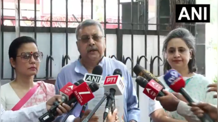 TMC: ममता बनर्जी गुट ने चुनाव आयोग को सौंपा जवाब, बागियों के दावे को बताया 'फर्जी'
