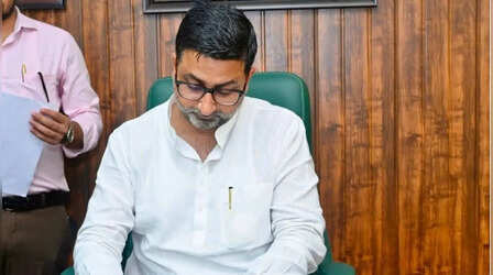 'कानून के तहत होगा UP Waqf Board का गठन, शामिल किये जाएंगे दो गैर-मुस्लिम सदस्य' बोले वक्फ राज्य मंत्री