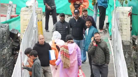 Badrinath: CCTV में दिखी कर्मचारी की संदिग्ध हरकत; बद्रीनाथ धाम चढ़ावा चोरी मामले में SIT ने तेज की जांच