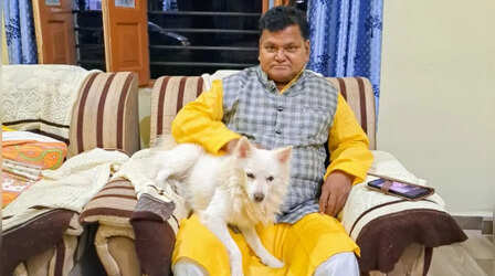 दिल छू लेने वाली कहानी... 15 साल साथ निभाने के बाद मालिक संग विदा हुआ वफादार डुग्गू