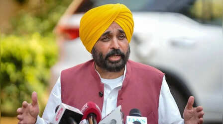 Punjab News: CM भगवंत मान ने कांग्रेस की गुटबाजी पर ली चुटकी, बोले अब हमें ही बीच में आना पड़ेगा