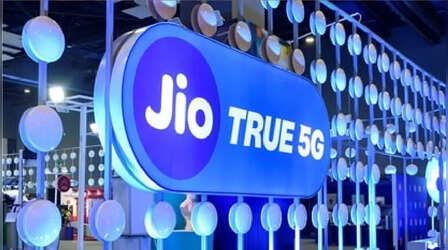 Jio 5G: 53 करोड़ ग्राहकों में सिर्फ 28.5 करोड़ कर रहे 5G का इस्तेमाल, हर महीने 43.7GB डेटा की खपत