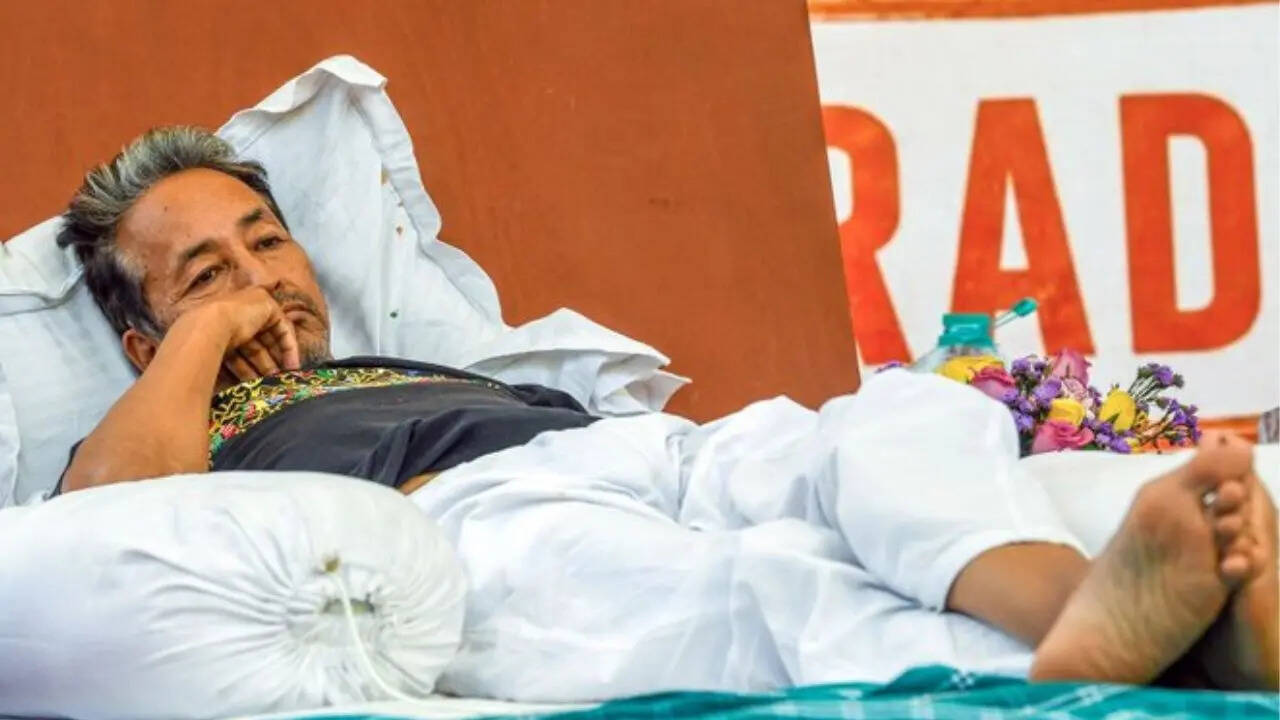 sonam wangchuk seeks permission to join sansad march delhi high court refuses urgent hearing pil