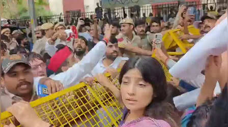 CJP Protest: सपा नेता और सांसद डिंपल यादव को हिरासत में लिया गया