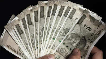 कई Personal Loan से हैं परेशान? जानिए क्या सभी लोन को मिलाकर एक करना सही फैसला है?
