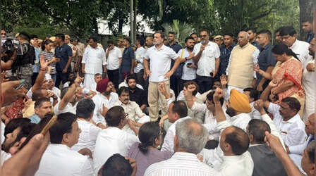 Congress का प्रधानमंत्री आवास के बाहर प्रदर्शन, सरकार के सामने रखी ये 6 मांगें