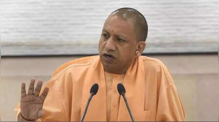 सीएम योगी का सख्त आदेश, उखड़ी सड़कें नहीं सुधरीं तो होगी FIR; लापरवाह ठेकेदार होंगे ब्लैकलिस्ट