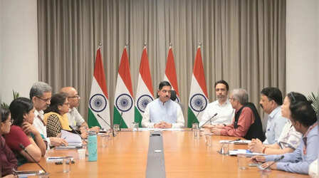 'पूरी ईमानदारी और जिम्मेदारी से निभाऊंगा दायित्व', प्रह्लाद जोशी ने संभाला शिक्षा मंत्रालय का कार्यभार