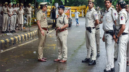 PM मोदी पर 'अपमानजनक कंटेंट' पोस्ट करने वालों पर कसेगा शिकंजा! दिल्ली पुलिस ने X से मांगा नाम, पता, ई-मेल आईडी
