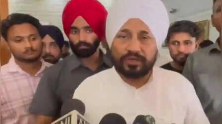 Punjab News: पंजाब कांग्रेस में थम नहीं रहा घमासान, पेपर लीक के खिलाफ चन्नी का प्रदर्शन 'अनुशासनहीनता' करार