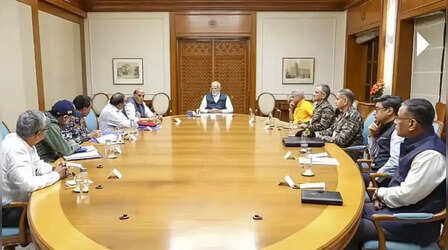 वैश्विक उथल-पुथल के बीच एक्शन में मोदी सरकार! PM ने की CCS बैठक की अध्यक्षता, अजीत डोभाल की मौजूदगी में किन मुद्दों पर हुई चर्चा?