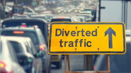 Lucknow Traffic Diversion: यूपी विधानसभा सत्र के दौरान लखनऊ में बदला रहेगा ट्रैफिक प्लान, जानें कौन से रास्ते रहेंगे बंद और कहां से जाएं