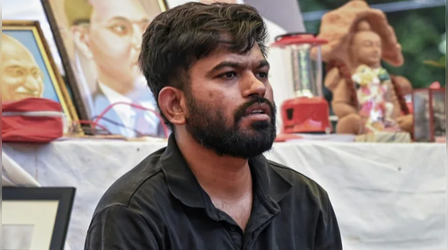 "सांसद-विधायक खरीदने के लिए करोड़ों हैं, लेकिन NEET पीड़ितों को देने के लिए नहीं" अभिजीत दिपके ने फिर धरने की दी चेतावनी
