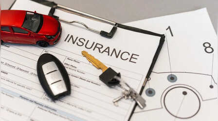 क्या एक्सपायर्ड लाइसेंस होने पर भी मिलेगा Car Insurance का क्लेम? जानें सुप्रीम कोर्ट का बड़ा फैसला