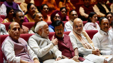'मंगल मिलन' बैठक में गिनाई गईं मोदी सरकार की उपलब्धियां, केंद्रीय मंत्री मांडविया ने दिया प्रेजेंटेशन, UPA से की तुलना