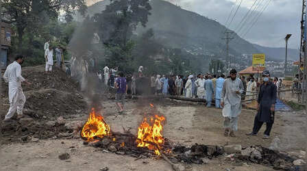 PoK प्रदर्शनों से घबराई PAK सरकार, मीडिया पर पहरा! NOC के बाद ही 3 शहरों के बाहर रिपोर्टिंग कर पाएगा अंतरराष्ट्रीय मीडिया
